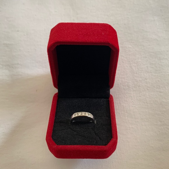 14k White Gold Diamond Band - Picture 3 of 8